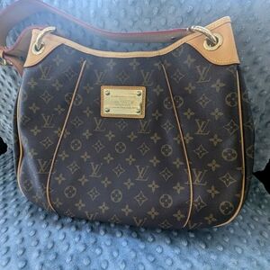 Louis Vuitton Monogram Canvas Galleria PM Hobo